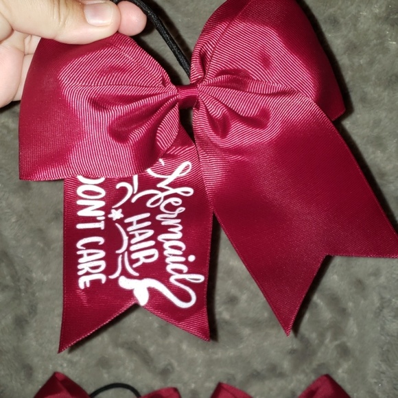 uniform bow with decals - Picture 3 of 3